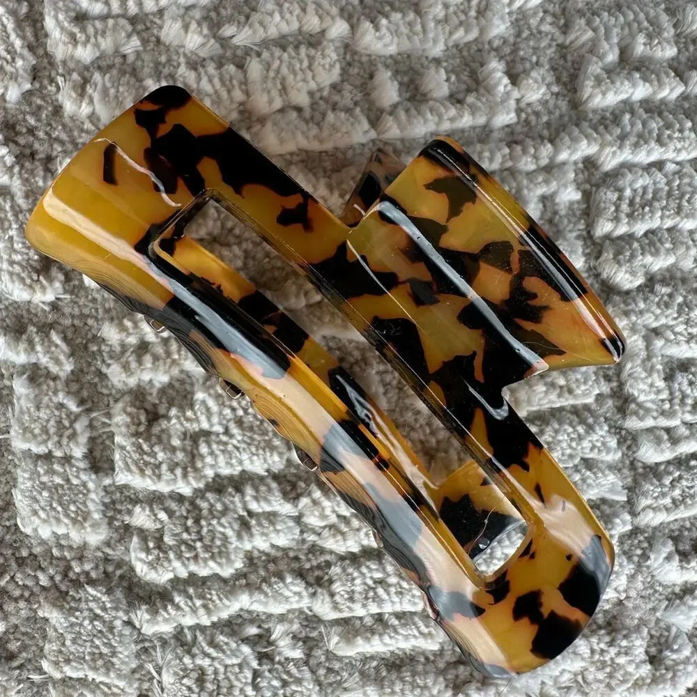Tortie Claw Clip
